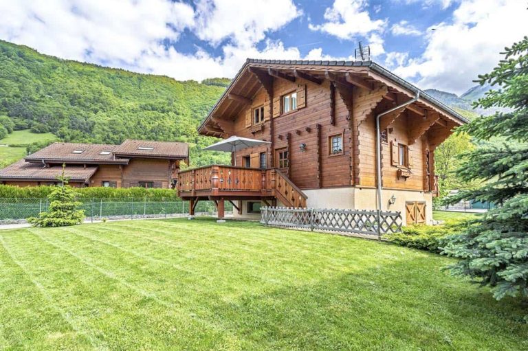 location-chalet-marlens-chalet-savoyard